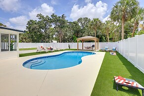Vero Beach Vacation Rental: Pool & Putting Green!