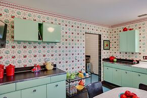 Retro-style Home in Ruston: Walkable Location!