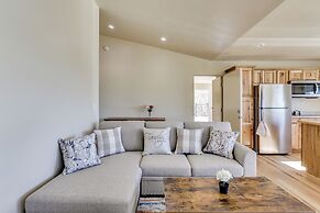 Comfy Oakhurst Duplex Near Hiking & Sightseeing!