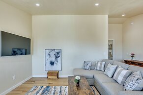 Comfy Oakhurst Duplex Near Hiking & Sightseeing!