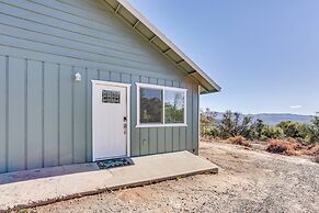 Comfy Oakhurst Duplex Near Hiking & Sightseeing!