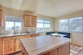 Comfy Oakhurst Duplex Near Hiking & Sightseeing!