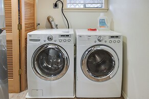 Updated Tacoma Home w/ Fire Pit!