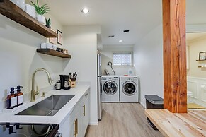 Updated Tacoma Home w/ Fire Pit!