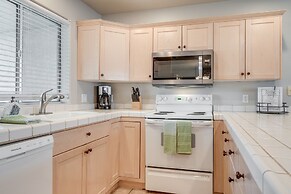 Family-friendly St George Condo w/ Community Pools