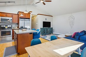 Cheery Tacoma Vacation Rental: 7 Mi to Owen Beach!