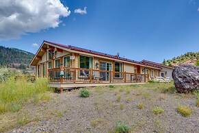 Stunning Ouray Escape w/ Panoramic Mountain Views!