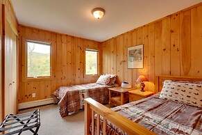 Riverfront Vermont Vacation Rental w/ Hot Tub