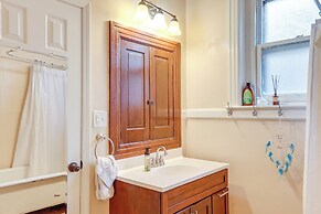 Cozy Louisville Vacation Rental 2 Mi to Downtown!