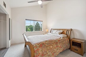 Charming Lafayette Getaway With Fireplace!