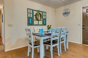 Tranquil Navarre Vacation Rental ~ 3 Mi to Beach