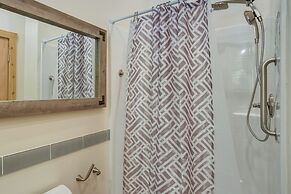 Riverfront Ouray Vacation Home ~ 1 Mi to Downtown!