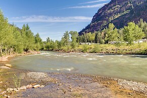 Riverfront Ouray Vacation Home ~ 1 Mi to Downtown!