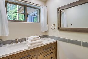 Riverfront Ouray Vacation Home ~ 1 Mi to Downtown!