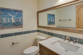 Riverfront Ouray Vacation Home ~ 1 Mi to Downtown!