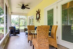 4 Mi to Beach: Navarre Retreat w/ Screened Porch!