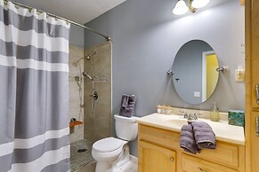 4 Mi to Beach: Navarre Retreat w/ Screened Porch!