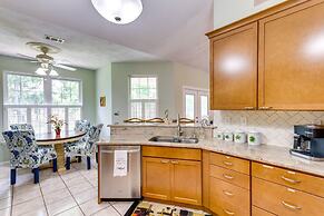 4 Mi to Beach: Navarre Retreat w/ Screened Porch!