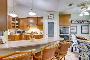 4 Mi to Beach: Navarre Retreat w/ Screened Porch!