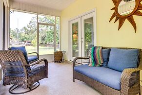 4 Mi to Beach: Navarre Retreat w/ Screened Porch!