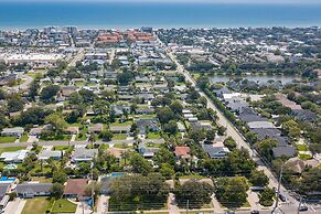 Coastal Home w/ Heated Pool: Mins to Beach & Mayo!