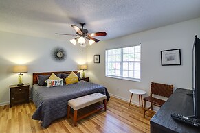 Pet-friendly Pigeon Forge Home w/ Deck!