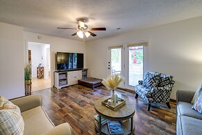 Pet-friendly Pigeon Forge Home w/ Deck!