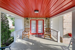 Pet-friendly Pigeon Forge Home w/ Deck!