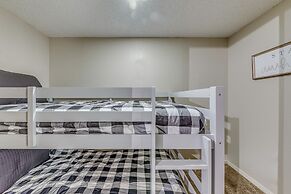 Alto Oasis: Community Pool, Fireplace & Grill!