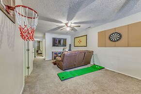 Alto Oasis: Community Pool, Fireplace & Grill!