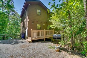 Sevierville Cabin w/ Hot Tub: 5 Mi to Pigeon Forge