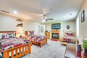 Pigeon Forge Home w/ Screened Porch, 3 Mi to Town!