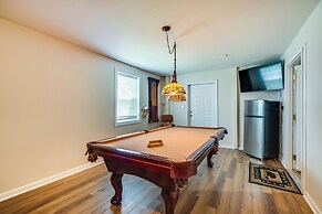 Pigeon Forge Home w/ Screened Porch, 3 Mi to Town!