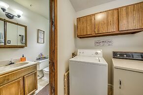 Ruidoso Home w/ Balcony ~ 16 Mi to Ski Apache!