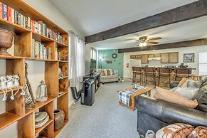 Ruidoso Home w/ Balcony ~ 16 Mi to Ski Apache!