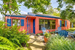 Colorful Gulfport Home: Walk to the Art District!