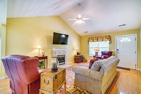 Pigeon Forge Home w/ Deck & Hot Tub Near Town!