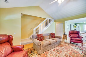 Pigeon Forge Home w/ Deck & Hot Tub Near Town!