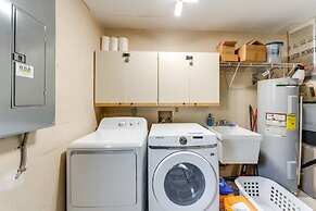 Nokomis Home w/ Screened Pool, 3 Mi to Beaches!