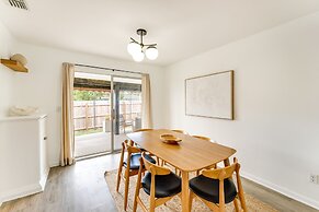 Nokomis Home w/ Screened Pool, 3 Mi to Beaches!