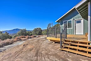Oakhurst Duplex ~ 13 Mi to Yosemite National Park!