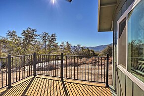 Oakhurst Duplex ~ 13 Mi to Yosemite National Park!