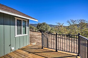 Oakhurst Duplex ~ 13 Mi to Yosemite National Park!