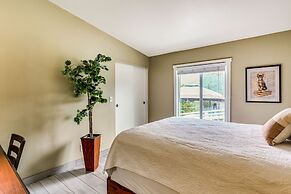 Yosemite Natl Park Getaway: Hot Tub & Mtn Views!