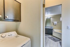 Yosemite Natl Park Getaway: Hot Tub & Mtn Views!