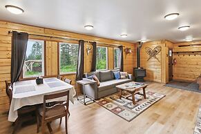 Welcoming Wasilla Cabin w/ Patio!