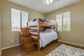 Pool, Fire Pit: Family Home in Goodyear!