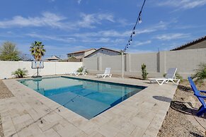 Pool, Fire Pit: Family Home in Goodyear!