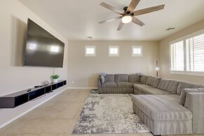 Pool, Fire Pit: Family Home in Goodyear!