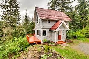 Juneau Vacation Home: Stunning View + Beach Access
